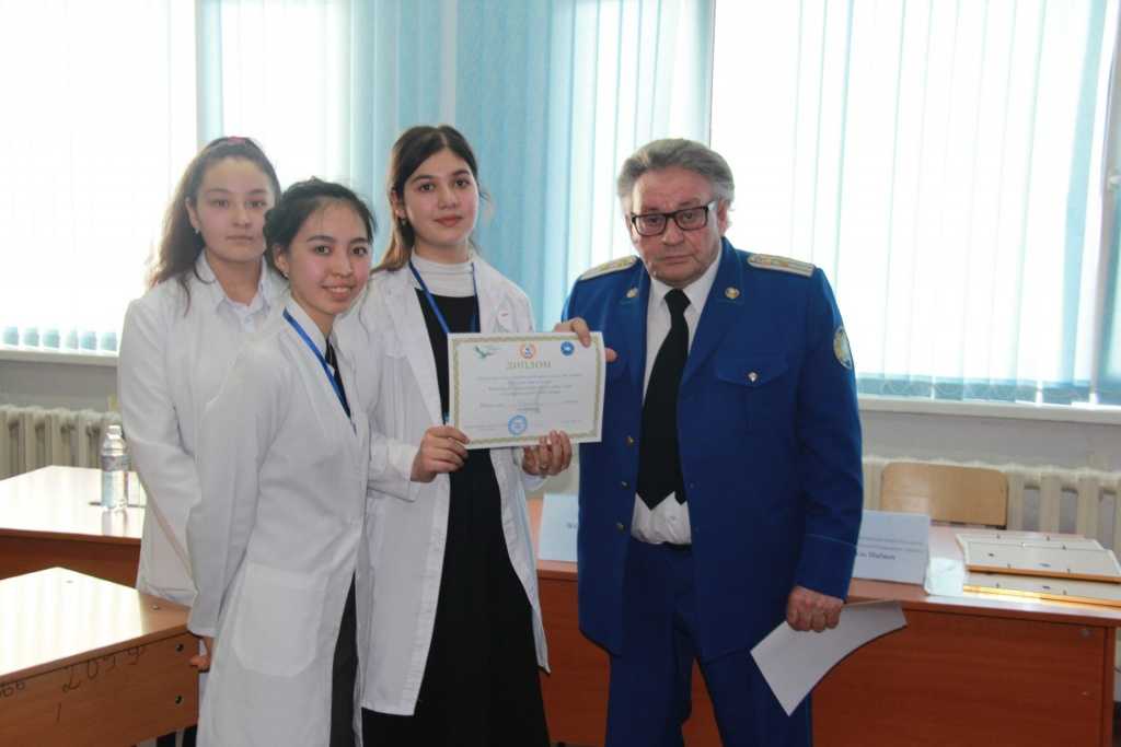 Among the representatives of other nationalities studying at the college "Қазақшаңыз қалай?" competition
