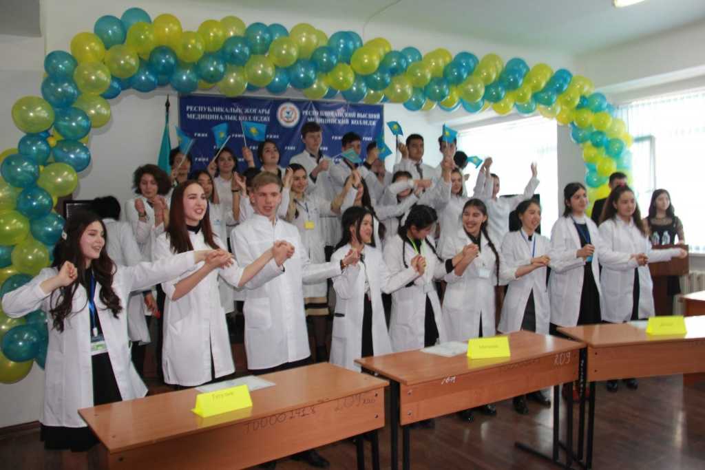 Among the representatives of other nationalities studying at the college "Қазақшаңыз қалай?" competition