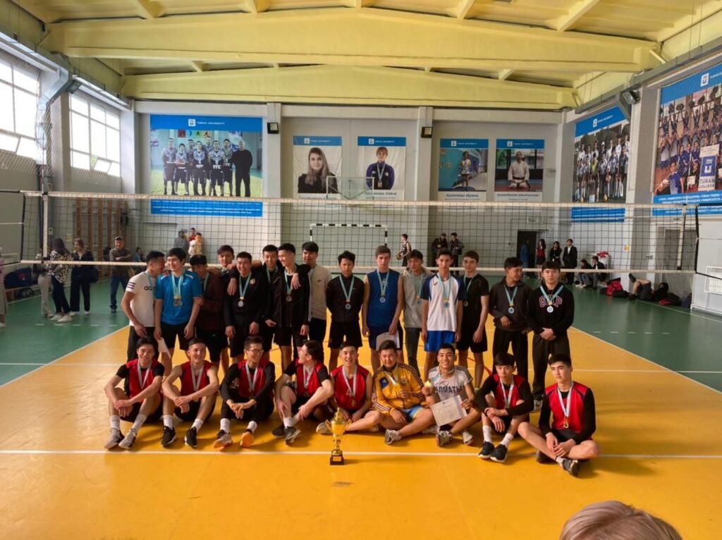 t ran kolledzhini  1024x766 - Соревнования по волейболу к 20-летию колледжа Туран